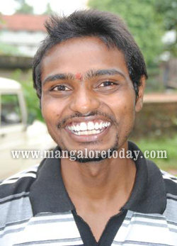 Manjunath shines in IIT exam